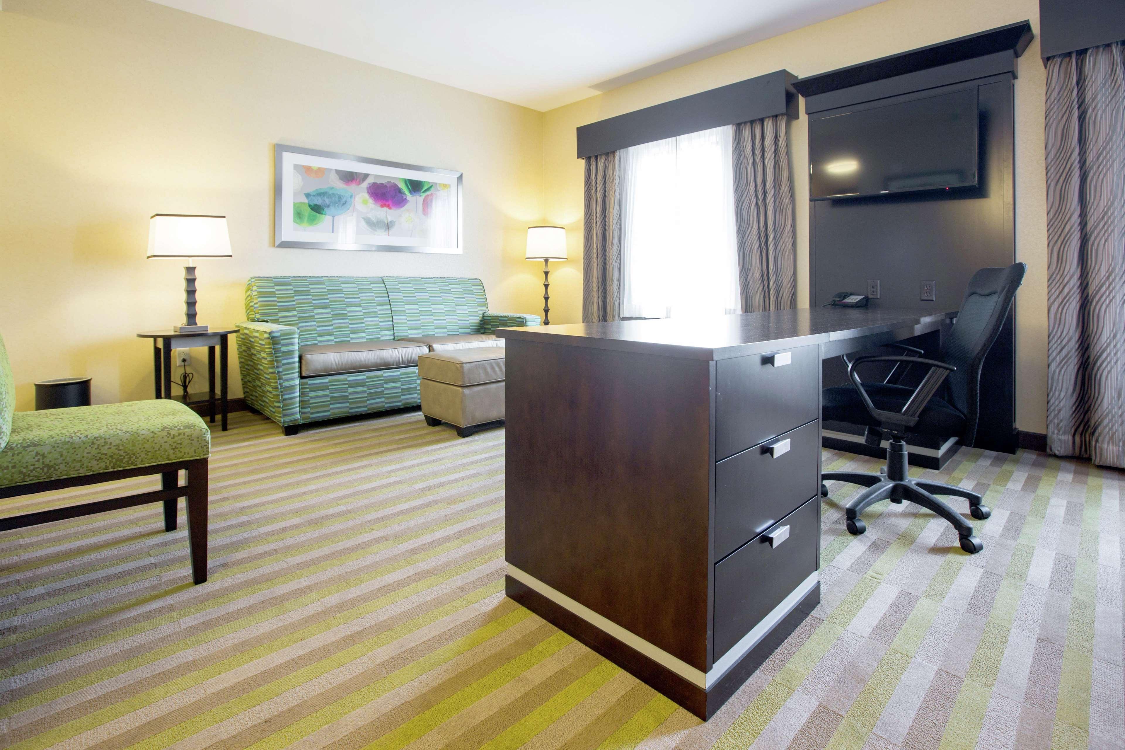 Hampton Inn & Suites Toledo/Westgate Екстериор снимка